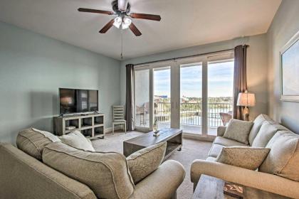 Lakefront Condo with Community Pools   Walk to Beach