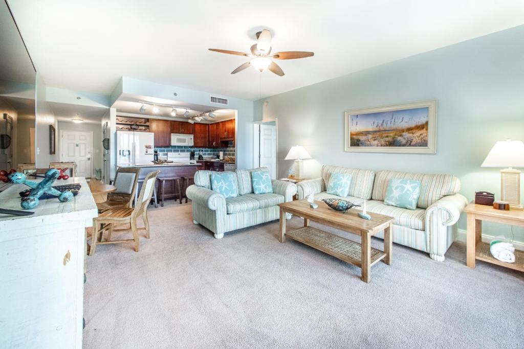 Laketown Wharf 928 by RealJoy Vacations - main image