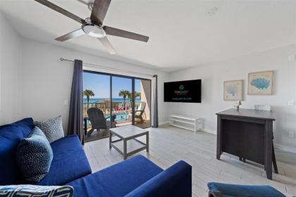 The Summit 220