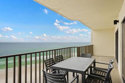 Commodore 907 2 Bed 2 Bath - image 3