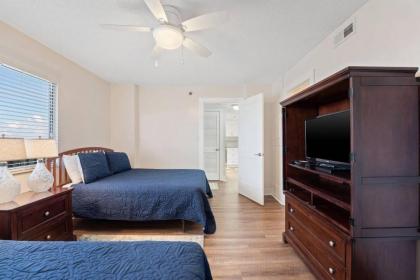 Commodore 907 2 Bed 2 Bath - image 6