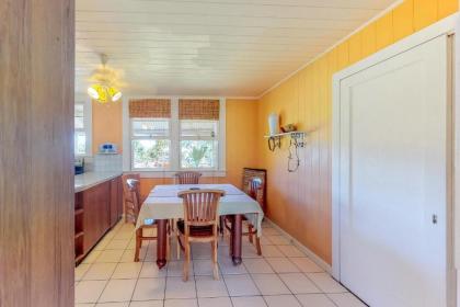 Hamakua Hale Ohana Country Retreat - image 9