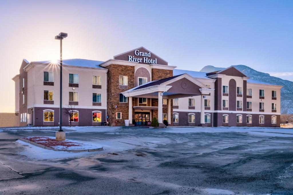 Grand River Hotel - main image