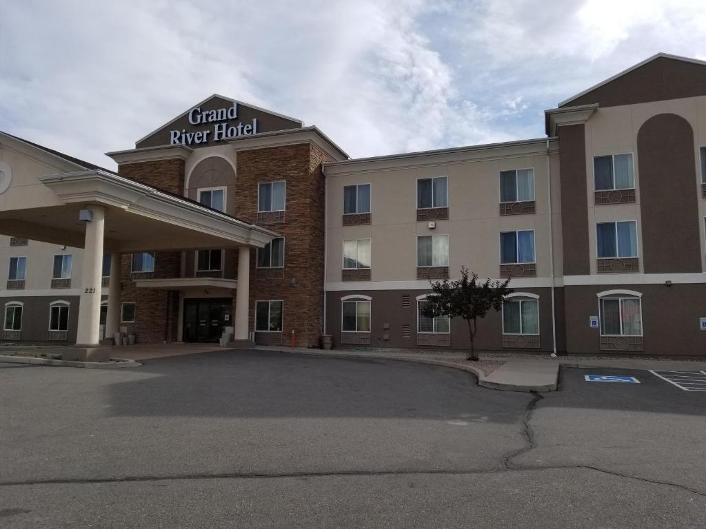 Grand River Hotel - image 2