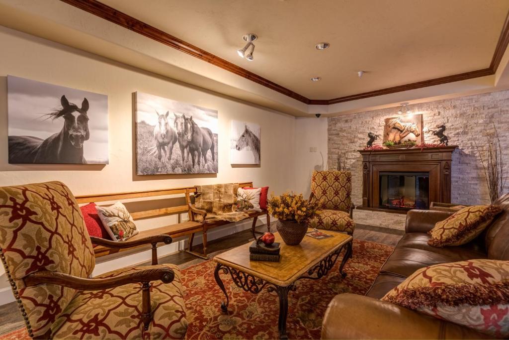 Grand River Hotel - image 7