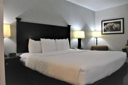 Best Western Paramus Hotel & Suites - image 15