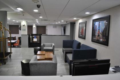 Best Western Paramus Hotel & Suites - image 4
