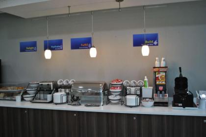 Best Western Paramus Hotel & Suites - image 9