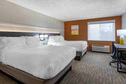 Holiday Inn Express Paramus an IHG Hotel - image 15