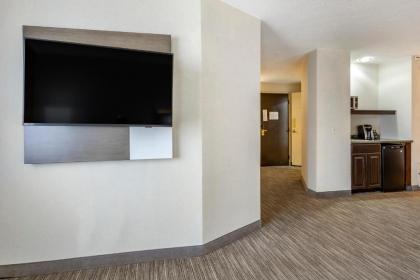 Holiday Inn Express Paramus an IHG Hotel - image 18