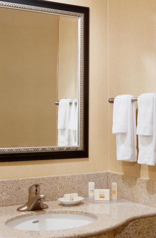 Courtyard by Marriott Paramus - image 2