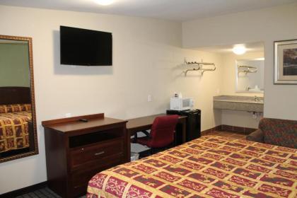 American Inn & Suites - image 14