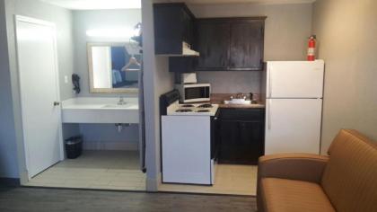 Paris Inn and Suites - image 7
