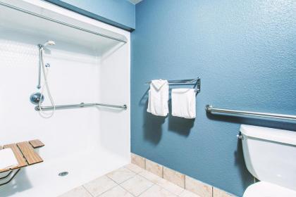 Coratel Inn & Suites Park city - image 12
