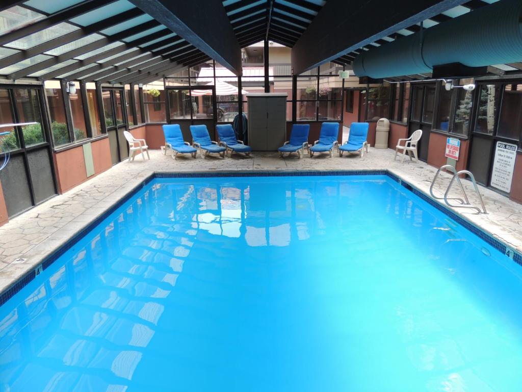 Park Regency - image 3