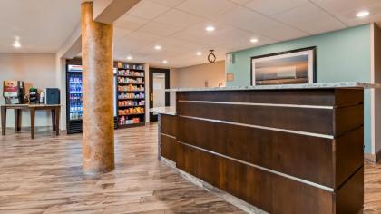 Best Western Landmark Inn - image 5