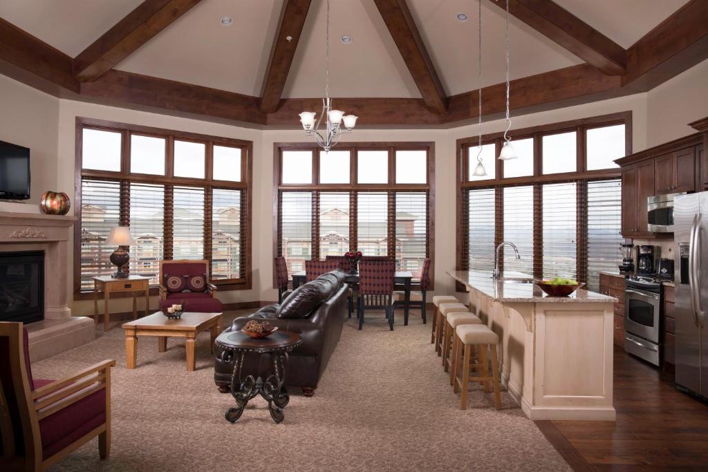Sunrise Lodge a Hilton Grand Vacations Club - image 4