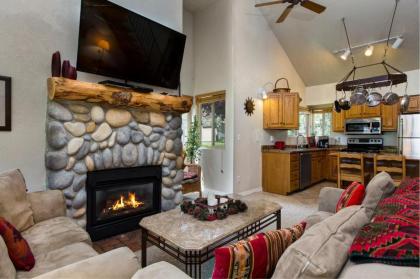 3BR Park City Townhouse Steps from the Lift