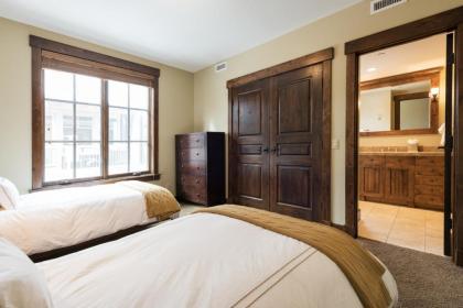 Silver Star #404 - 3 Bed Condo w spa - image 5