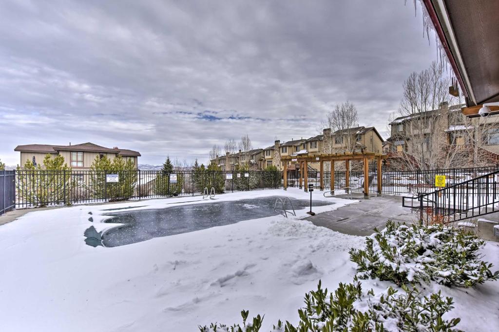 Park City Condo with Amenities - 5 Min to Lifts! - image 3
