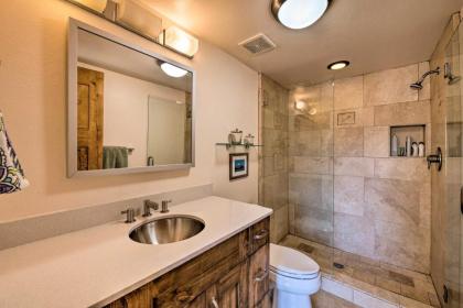 Racquet Club Condo - 2 Miles to PC Mountain! - image 18