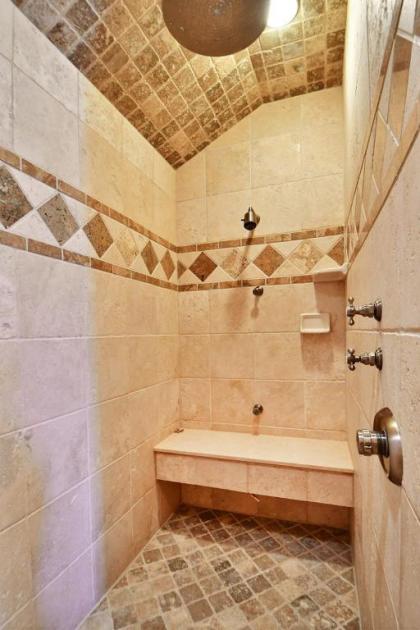 Oakwood Lodge - image 15