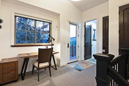 Snowtop Manor - image 11