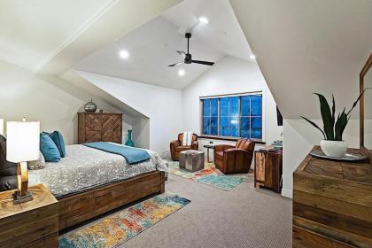 Snowtop Manor - image 13
