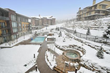 Luxurious 2 BR in Canyons Village - Walk to Slopes! condo