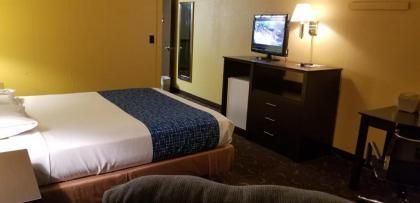 alexander house motel - image 12