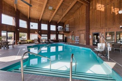 Quality Inn Parkersburg North-Vienna - image 12