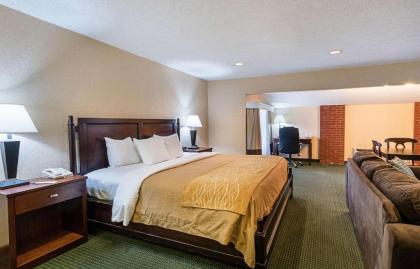 Quality Inn Parkersburg North-Vienna - image 14