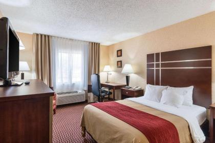 Quality Inn Parkersburg North-Vienna - image 3