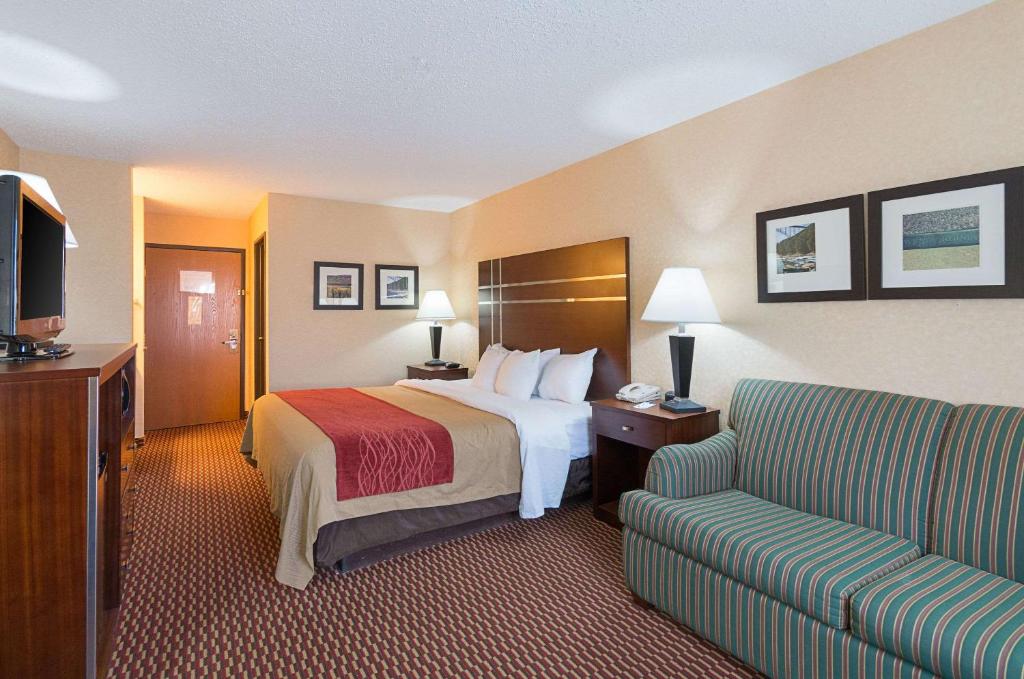 Quality Inn Parkersburg North-Vienna - image 5