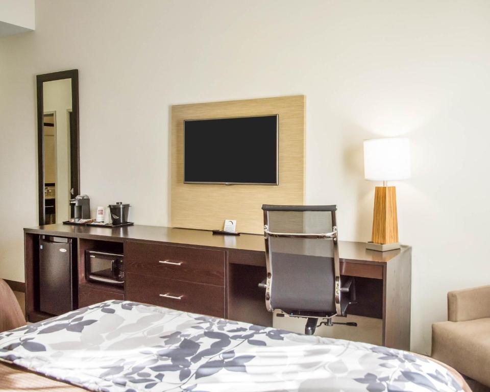 Sleep Inn & Suites Parkersburg - image 6