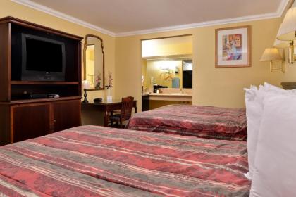 Americas Best Value Inn Pasadena - image 9