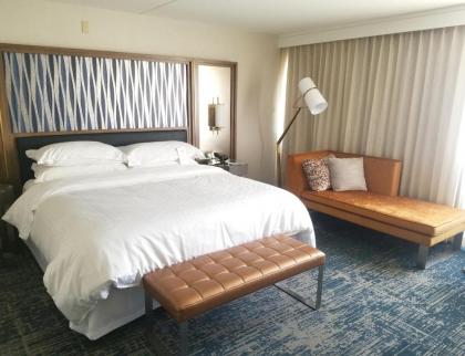 Sheraton Pasadena Hotel - image 3