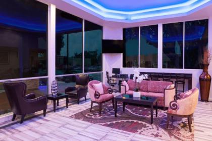 Super 8 by Wyndham Pasadena/LA Area - image 11