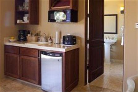 Dunning Vineyards Guest Villa - image 5