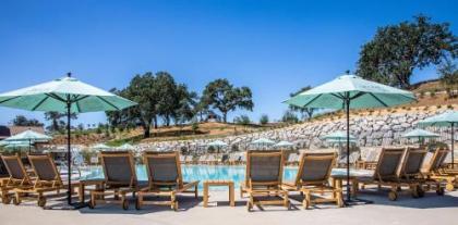 Cava Robles RV Resort