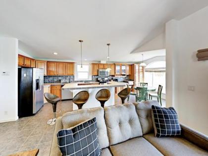 Wine Enthusiast Escape Home Home - image 4
