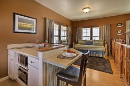 Paso Robles Cottage with Patio Overlooking Vineyards!