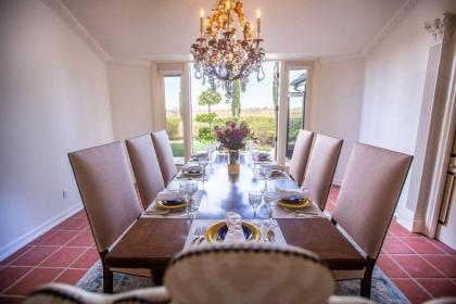 Chateau Robles -Vineyard English Garden - image 12
