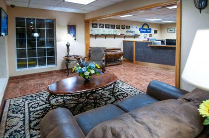 Days Inn by Wyndham Pauls Valley - image 4