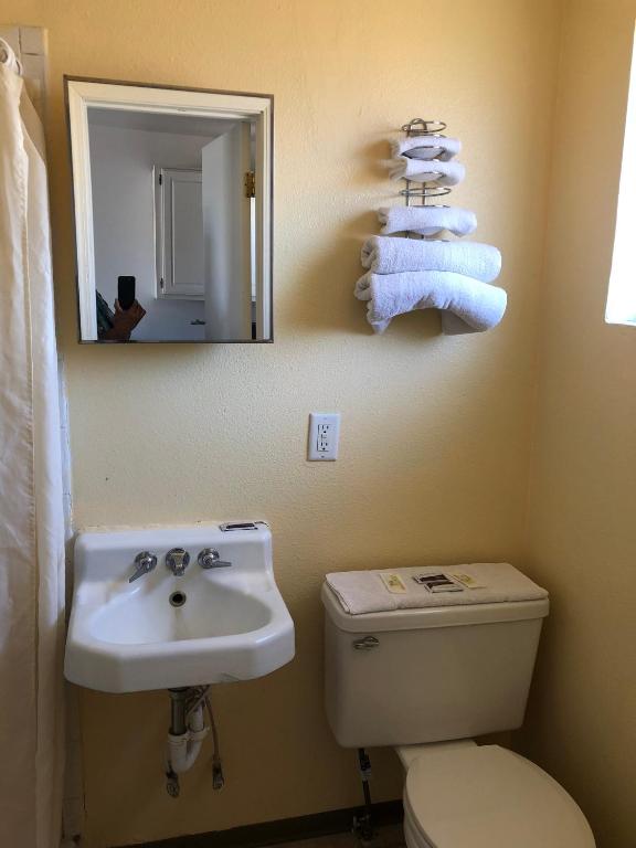 Payette Motel - image 7