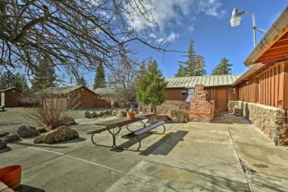 Paynes Creek Home with Hot Tub and Views!