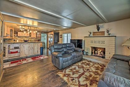 Updated Payson Retreat with Patio Grill and Yard
