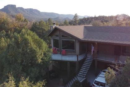 Elkwood Lodge Star Valley Cabin with Hot Tub