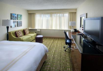 Boston Marriott Peabody - image 2