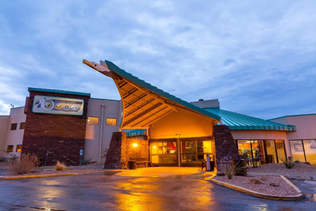 Hualapai Lodge - main image